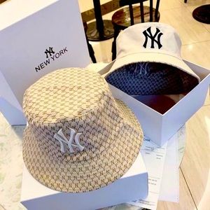 NY Yankees Logo Monogram Bucket Hat • Beige/Tan
